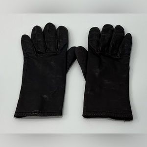 BROWN GLOVES